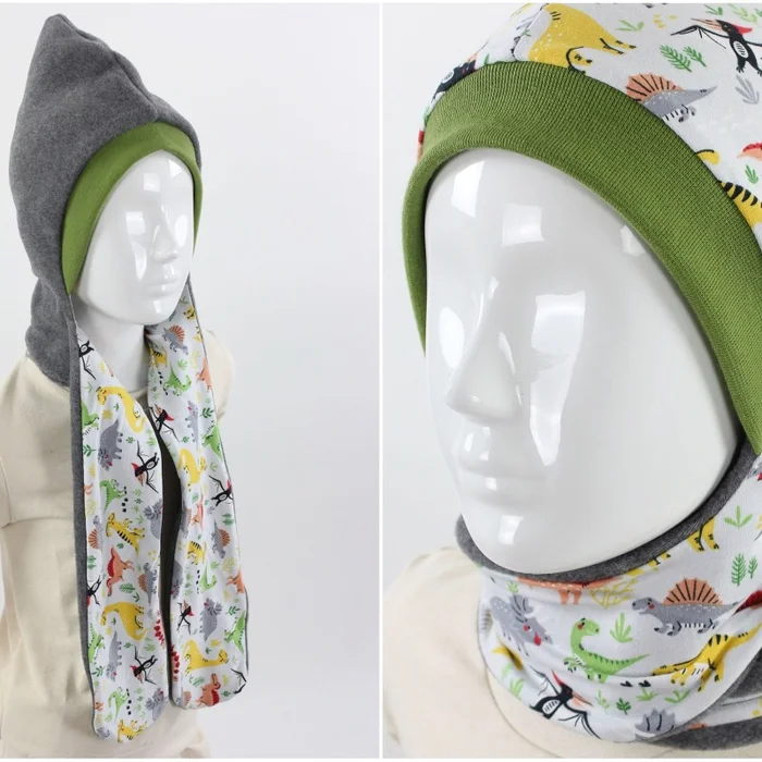 SALE Fleece-Schalmütze zum Wenden grau mit Dinosauriern