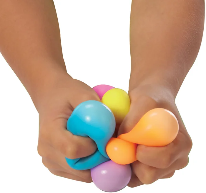 Schylling Regenbogen Teenie Needoh