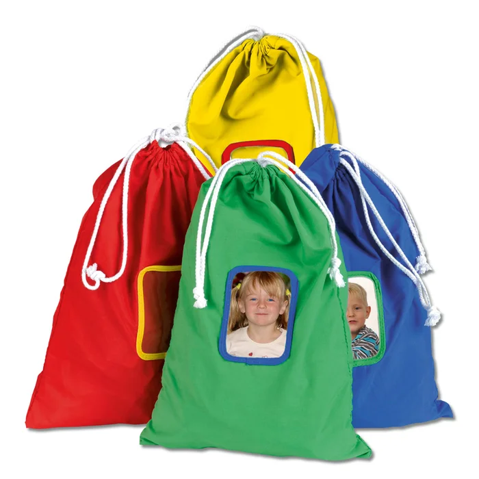 Turn- und Kinderbeutel mit Fototäschchen erleichtern Sachenerkennung